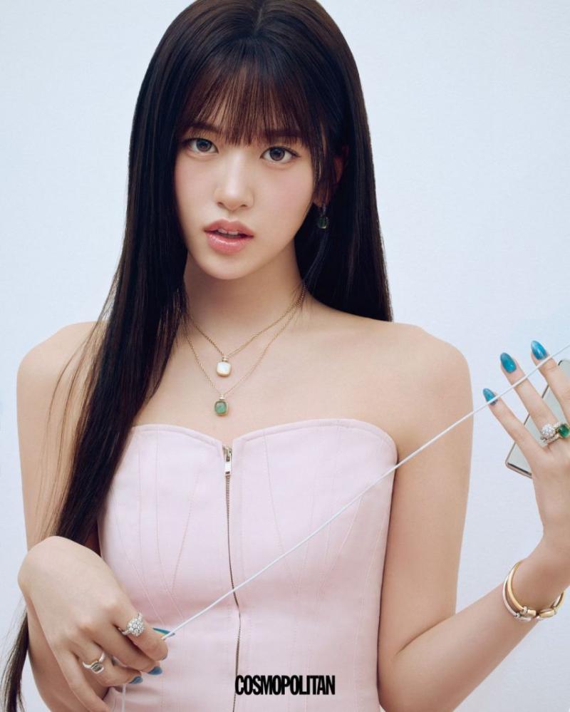 아이브 안유진 코스모폴리탄