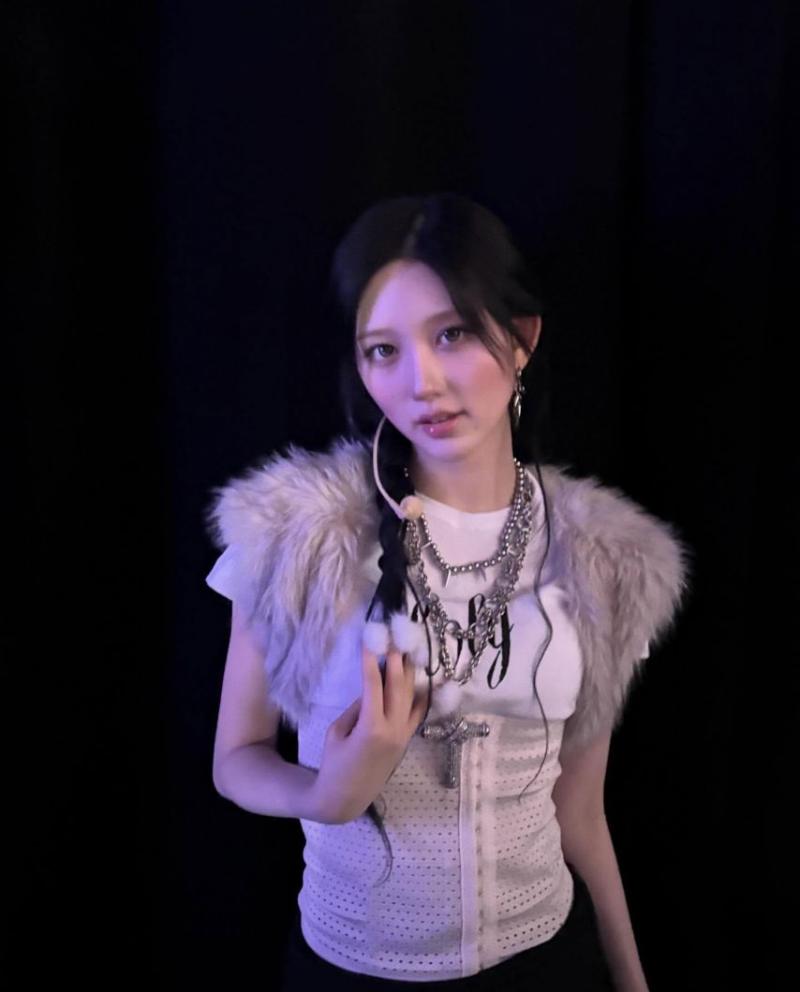 아이브 가을,레이