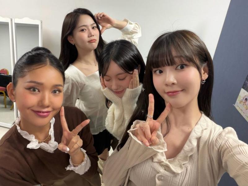 유빈 승희 미미 효정 오마이걸