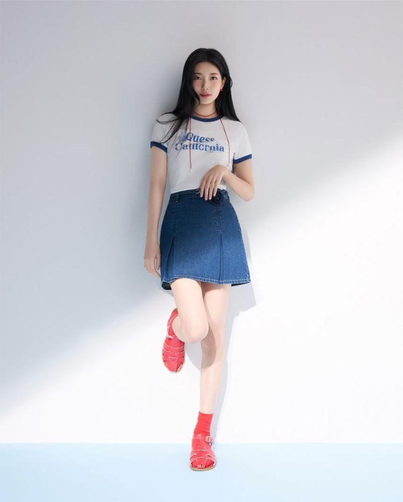 수지 GUESS게스 등
