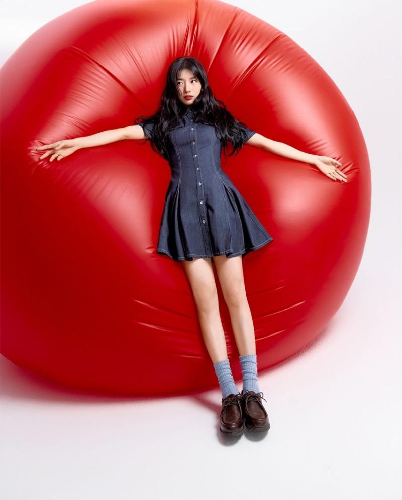 수지 GUESS게스 등