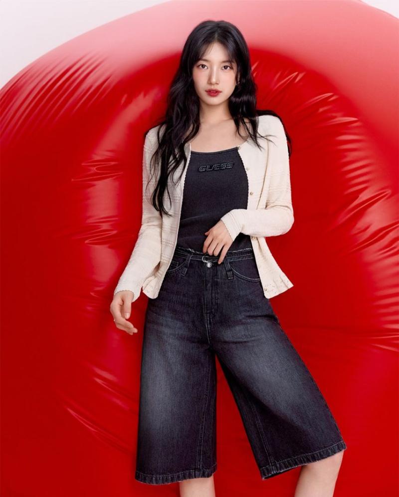 수지 GUESS게스 등