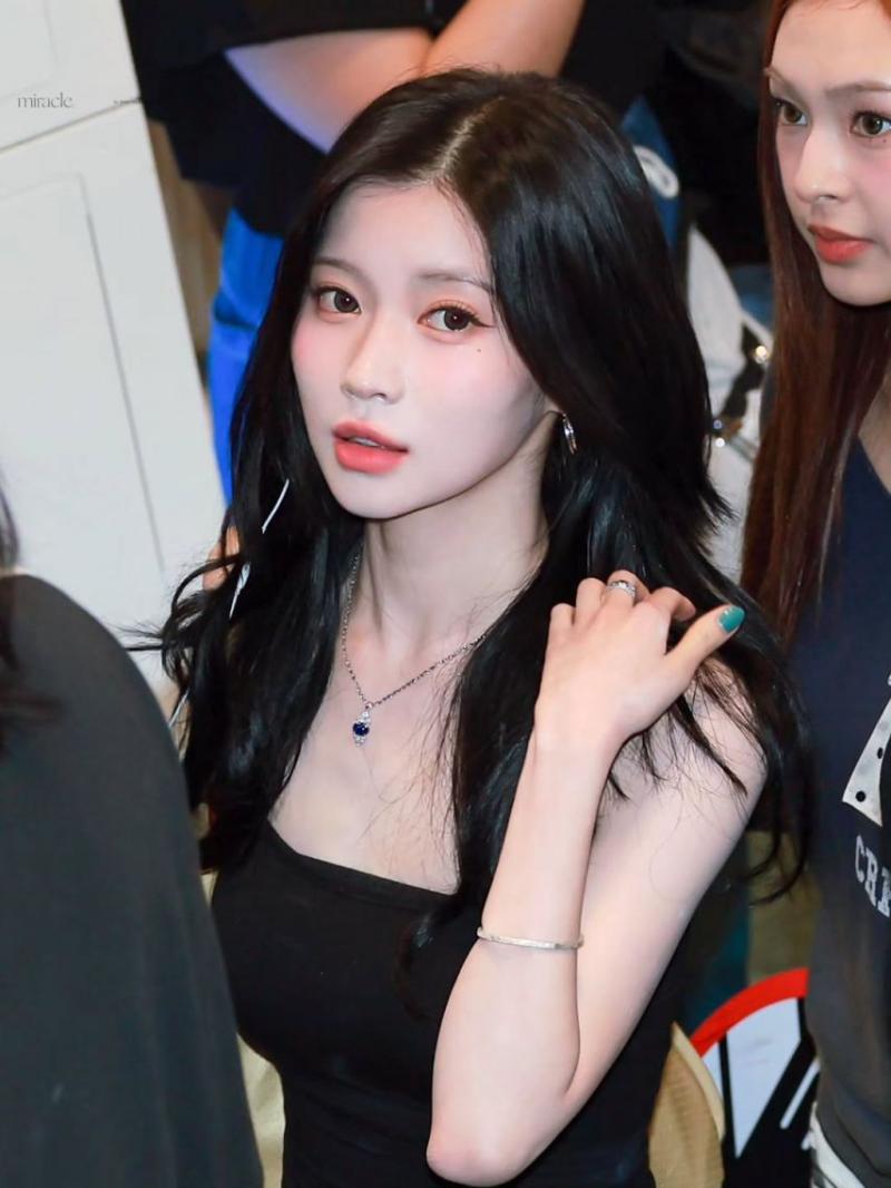 BABYMONSTER (베이비몬스터) 아사