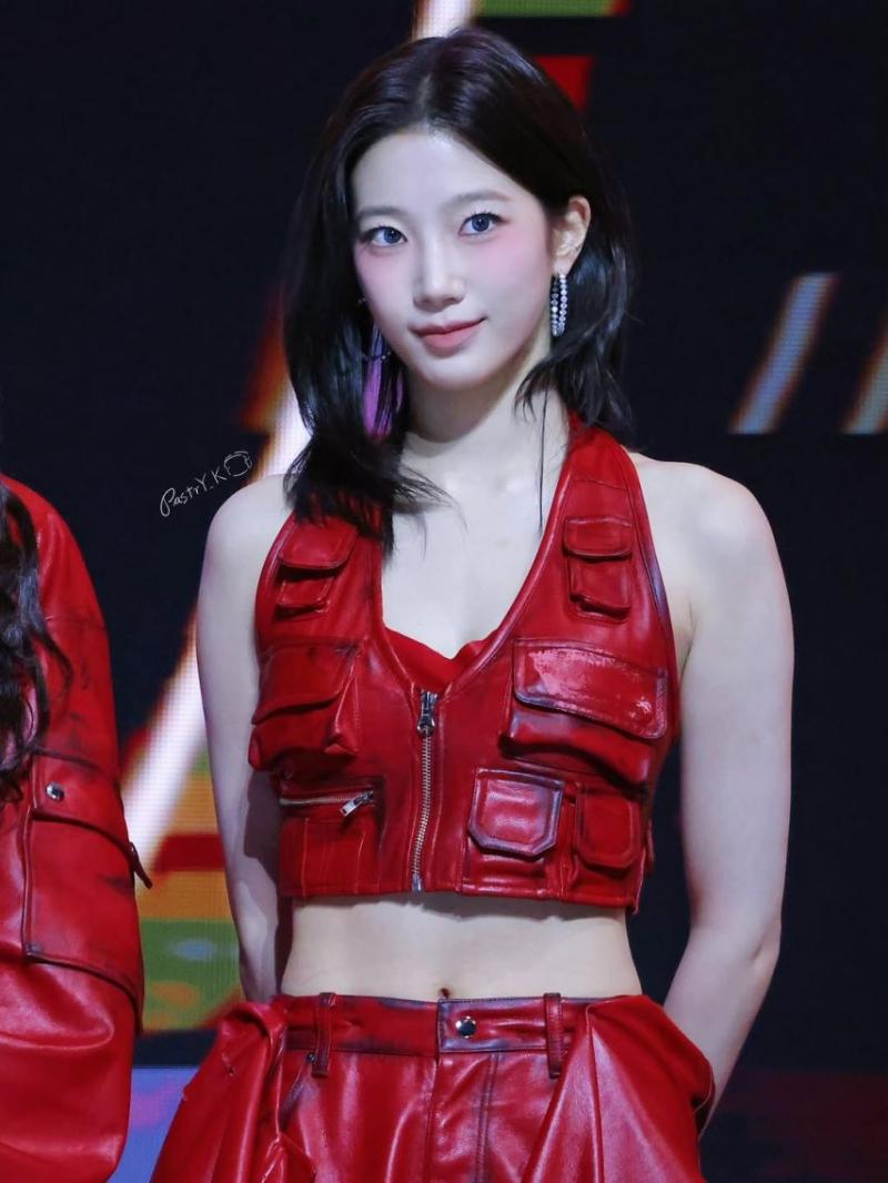 LE SSERAFIM (르세라핌) 카즈하