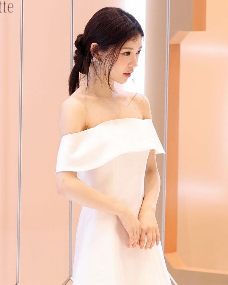 아일릿 (ILLIT) 모카