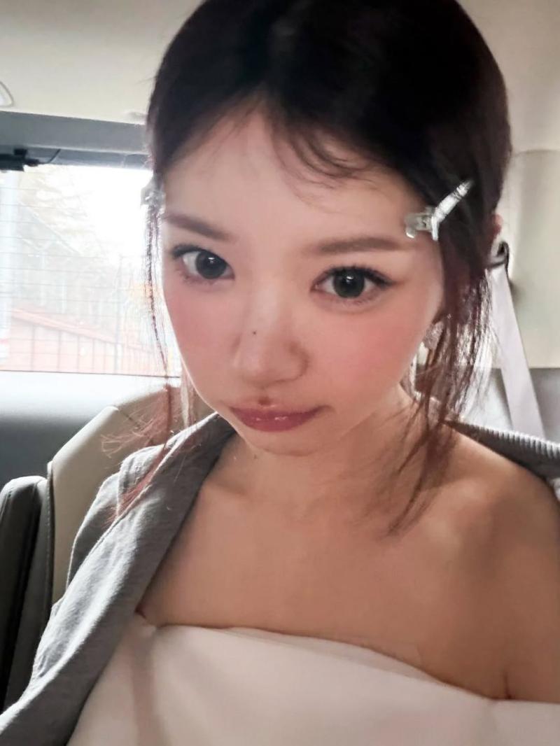 아일릿 (ILLIT) 모카
