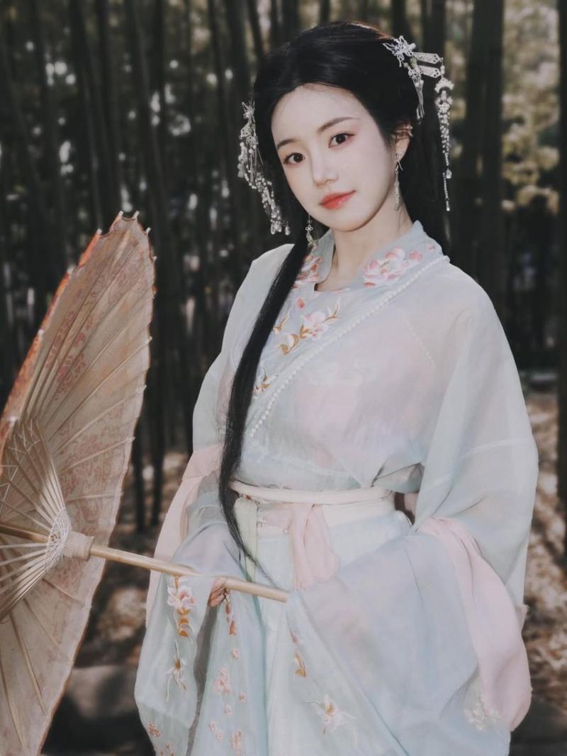 이유비