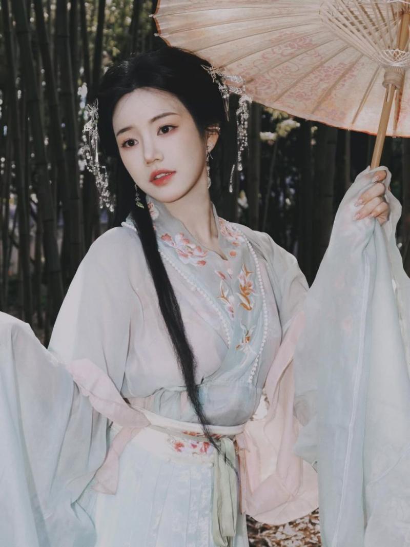이유비