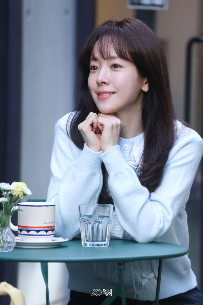 한지민 박성훈 미혼남녀의효율적만남 포스터촬영 비하인드
