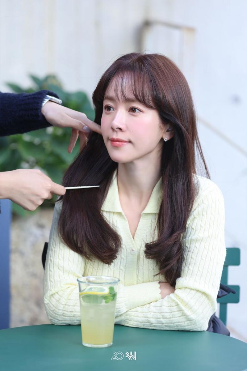 한지민 박성훈 미혼남녀의효율적만남 포스터촬영 비하인드