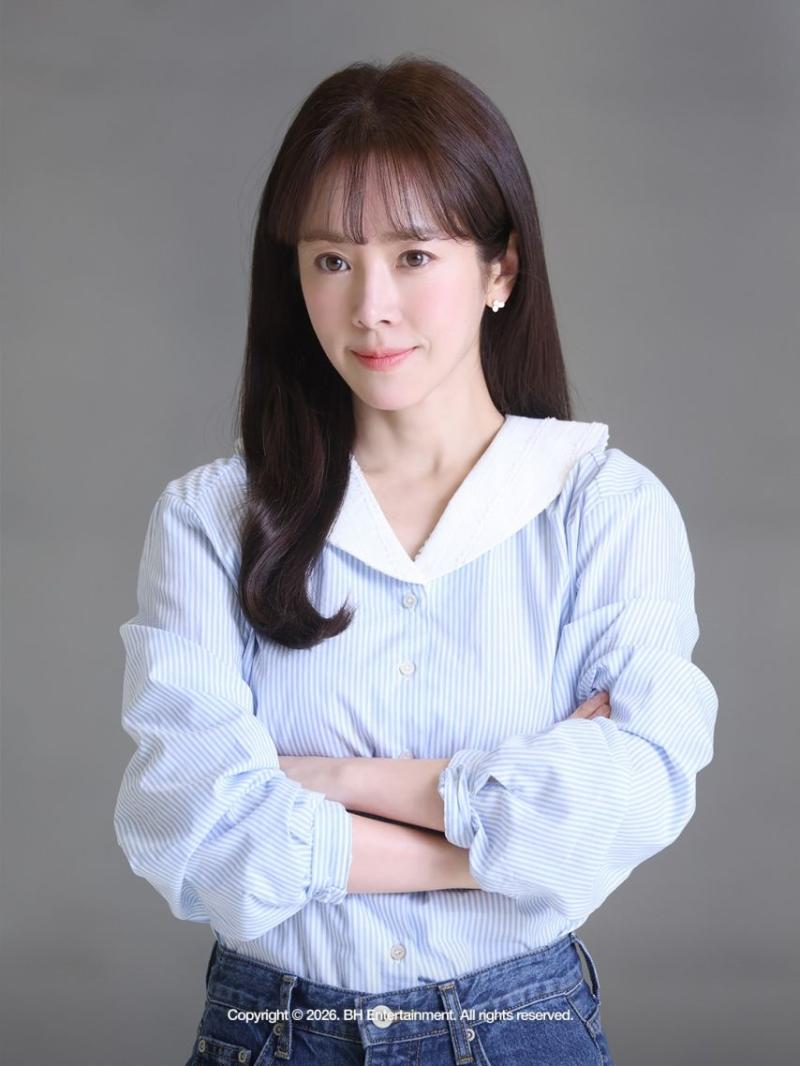 한지민 박성훈 미혼남녀의효율적만남 포스터촬영 비하인드