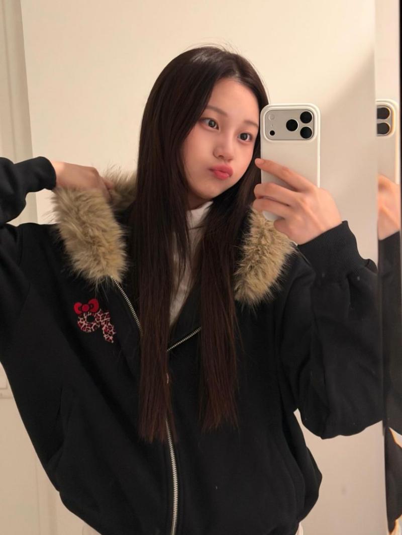 엄지 VIVIZ비비지 인별