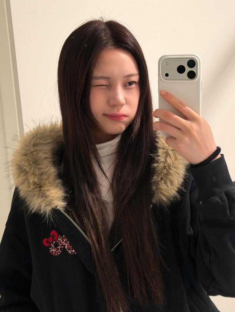 엄지 VIVIZ비비지 인별