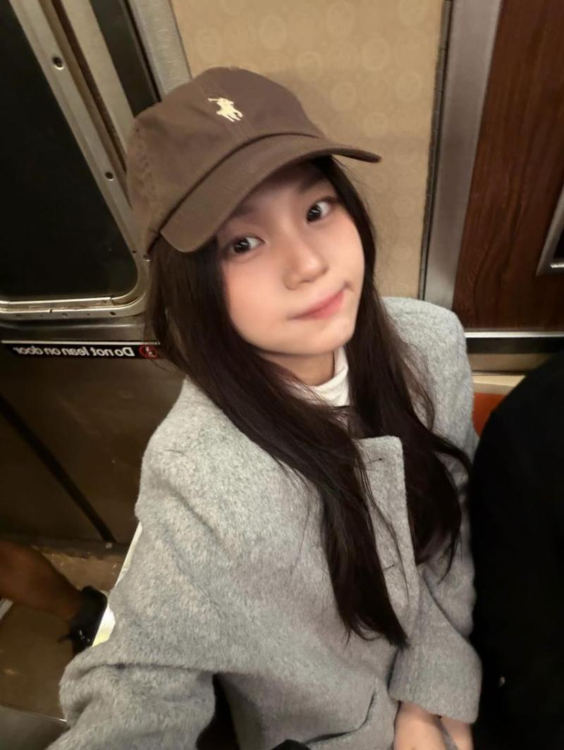 엄지 VIVIZ비비지 인별