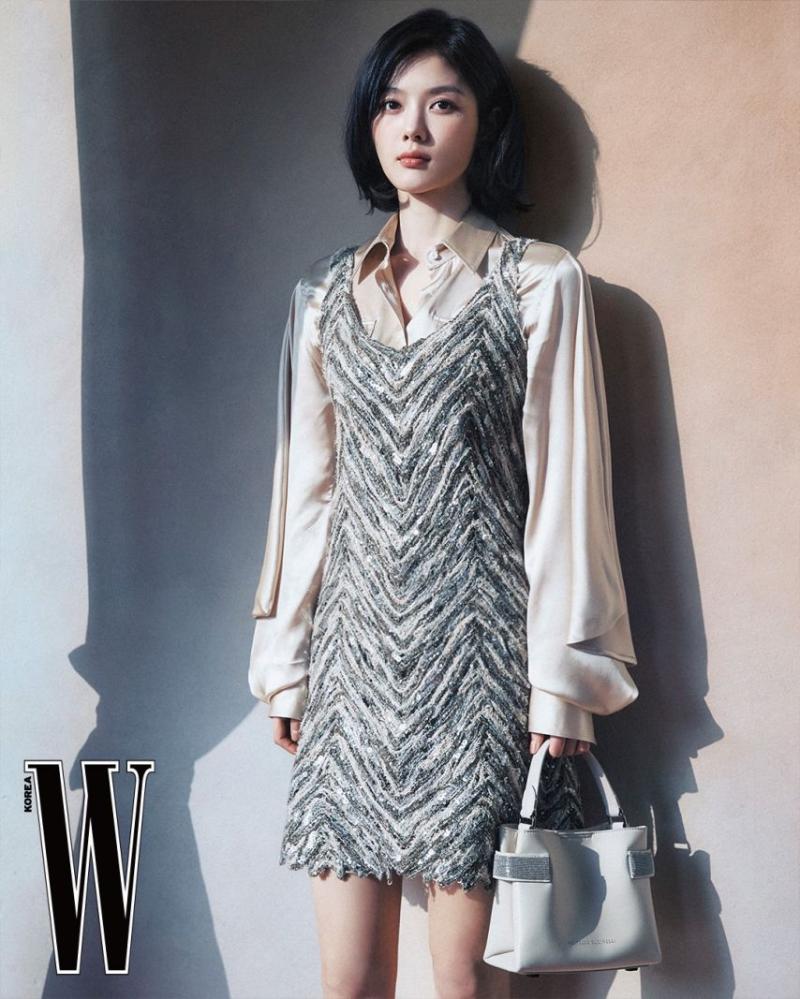 김유정 WKorea