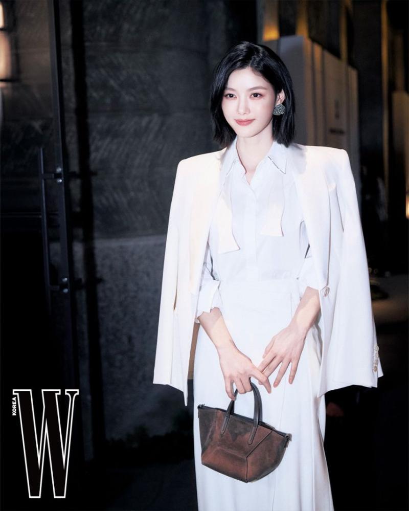 김유정 WKorea