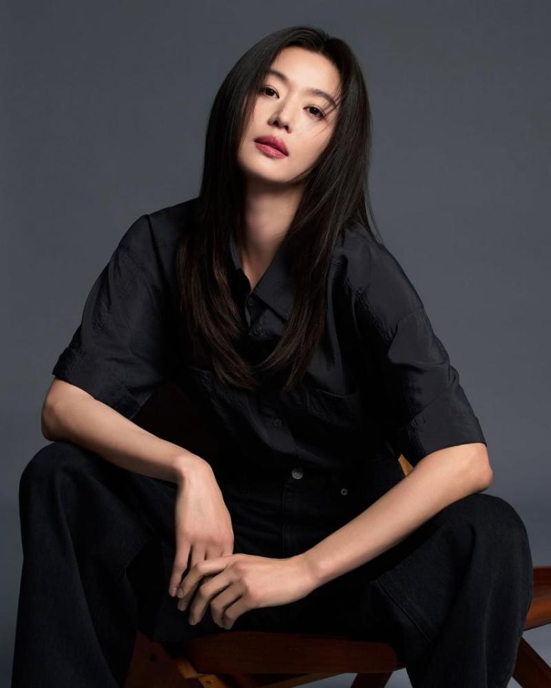 탑텐 2026 새로운 앰버서더 배우 전지현.JPG