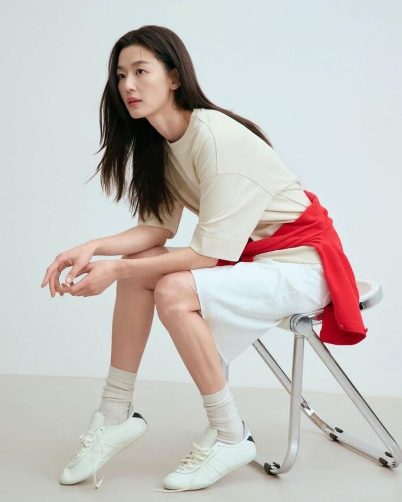 탑텐 2026 새로운 앰버서더 배우 전지현.JPG