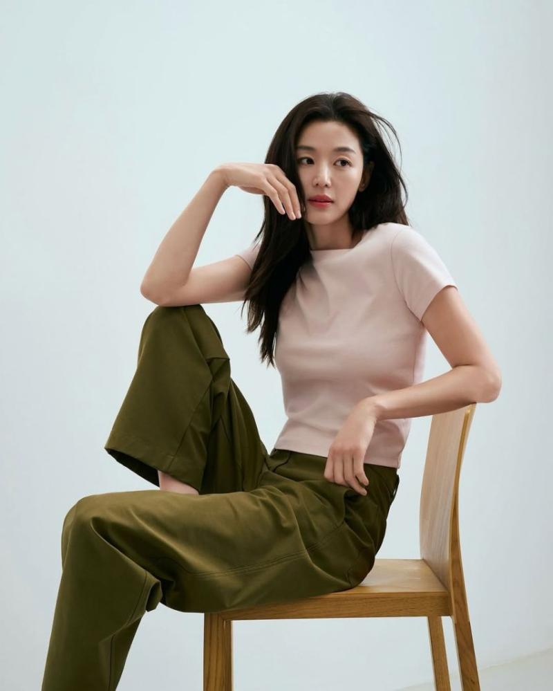 탑텐 2026 새로운 앰버서더 배우 전지현.JPG