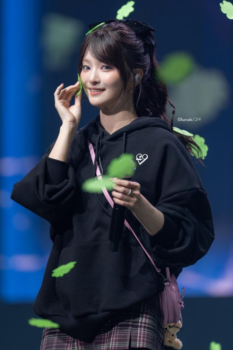 프로미스나인 이나경