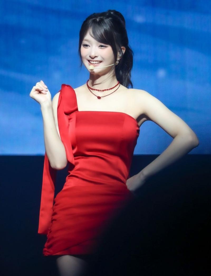 프로미스나인 (fromis_9) 이나경