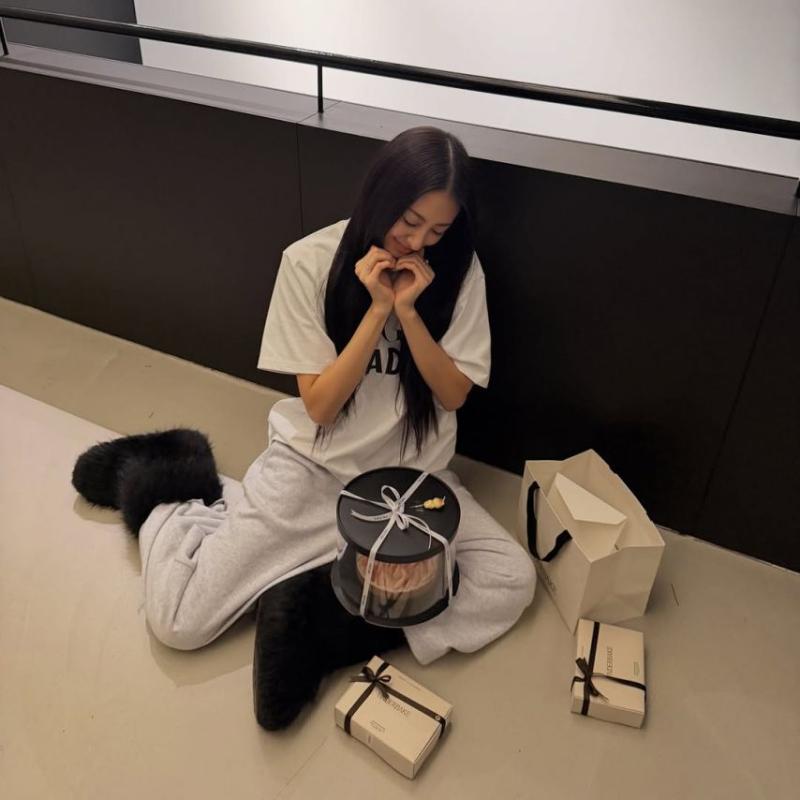 MEOVV (미야오) 가원