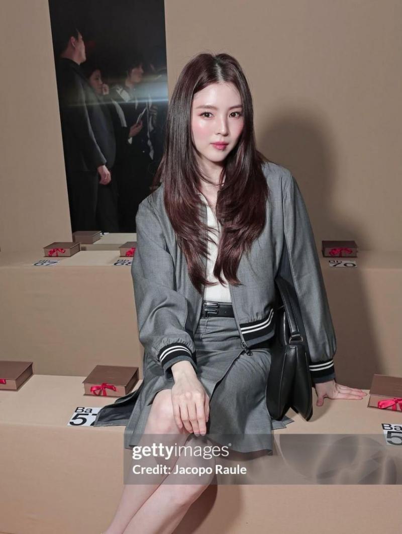 톱모델 바바라 팔빈 과 한소희 투샷.jpg