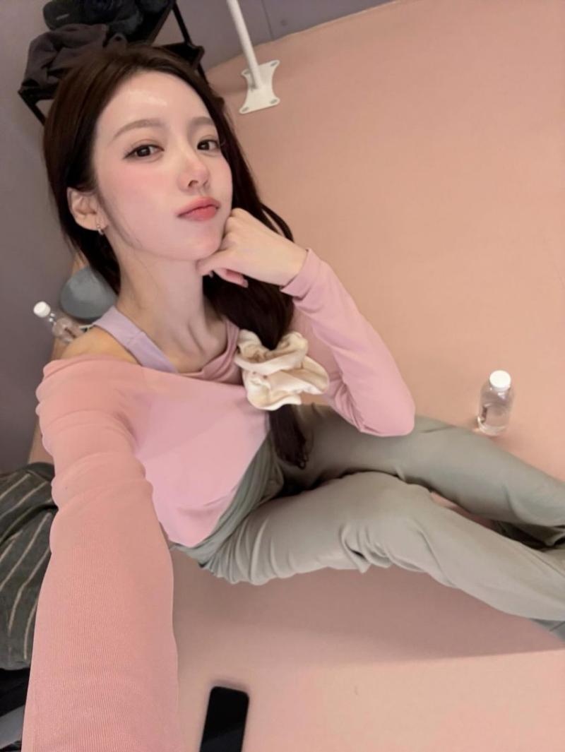홍지윤 김설현 인별