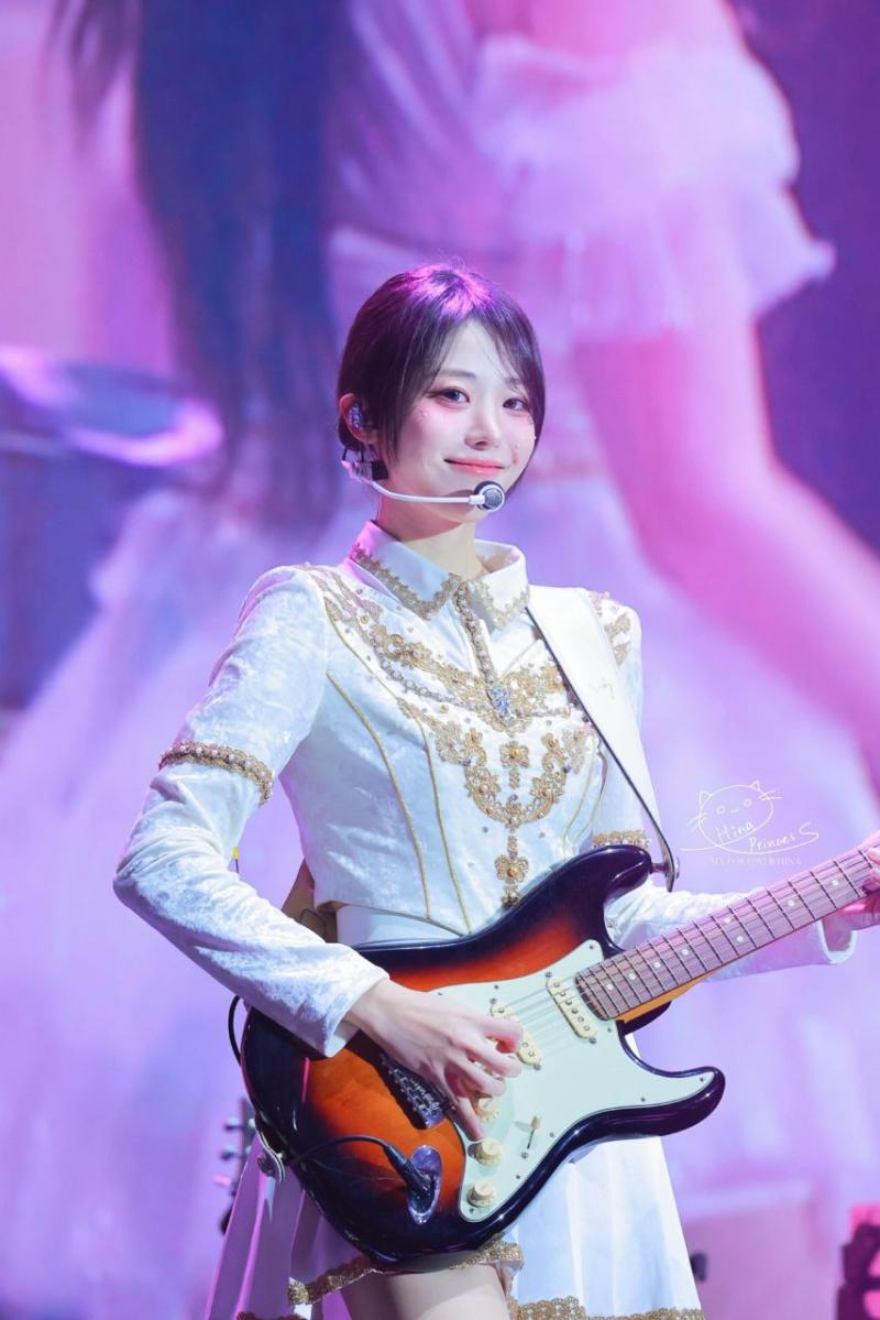 QWER 히나