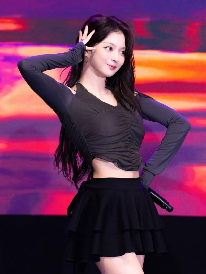 프로미스나인 (fromis_9) 이나경