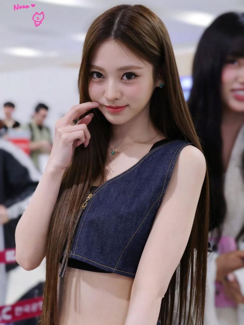 MEOVV (미야오) 안나