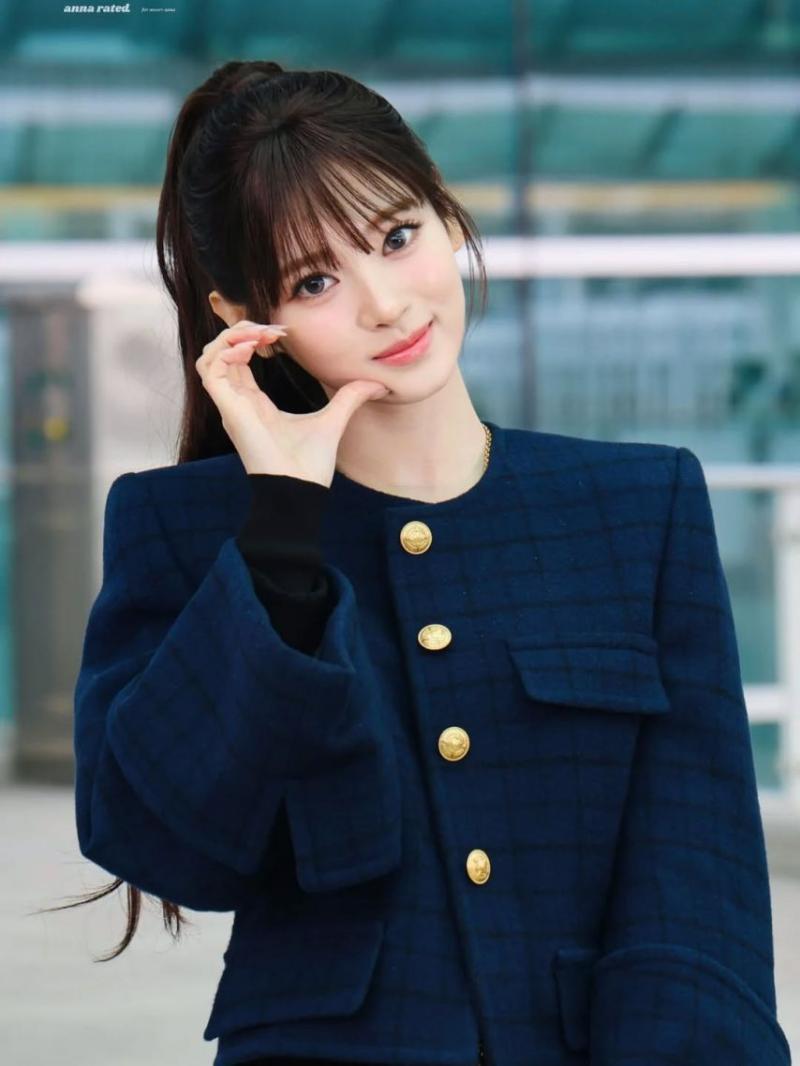 MEOVV (미야오) 안나