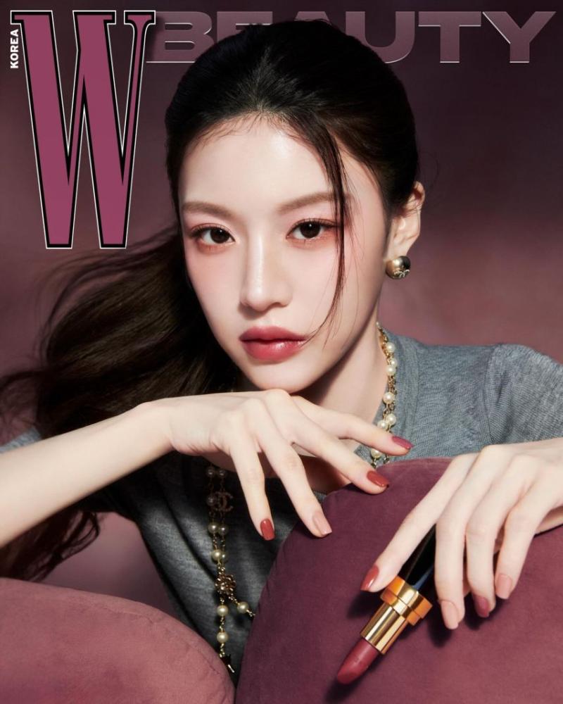 고윤정 WKorea/ 마니또클럽
