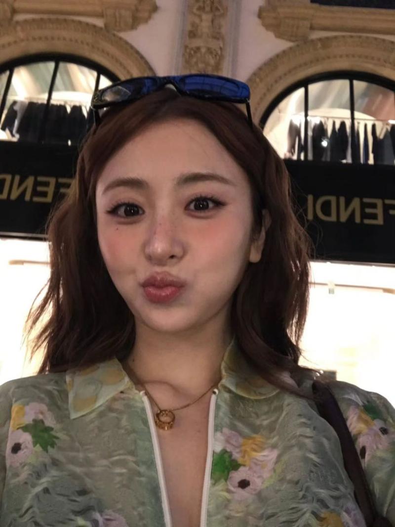 르세라핌 허윤진