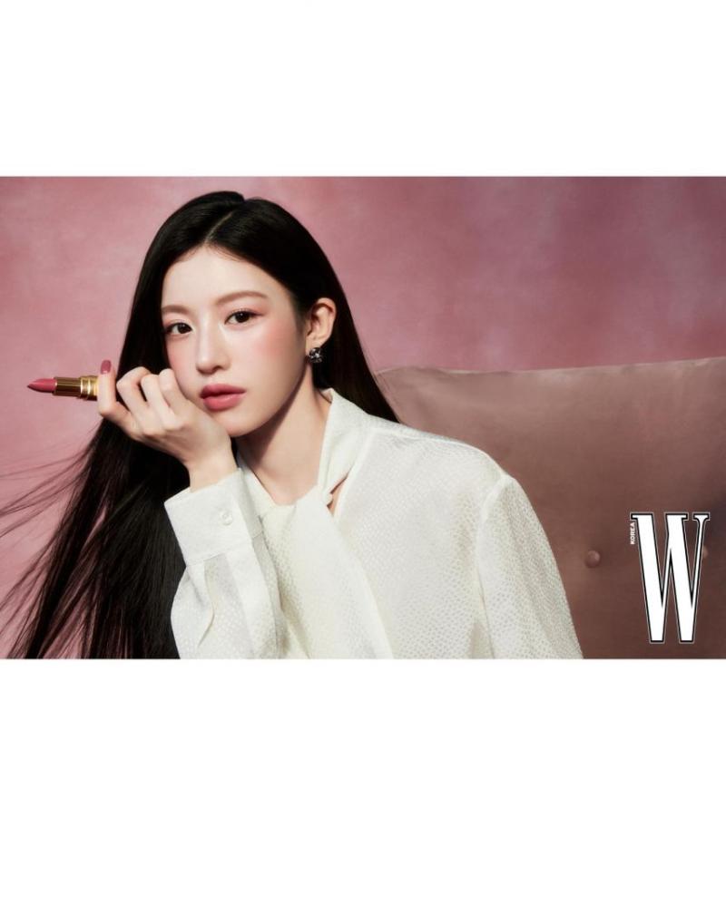 고윤정 WKorea/ 인별 마리떼