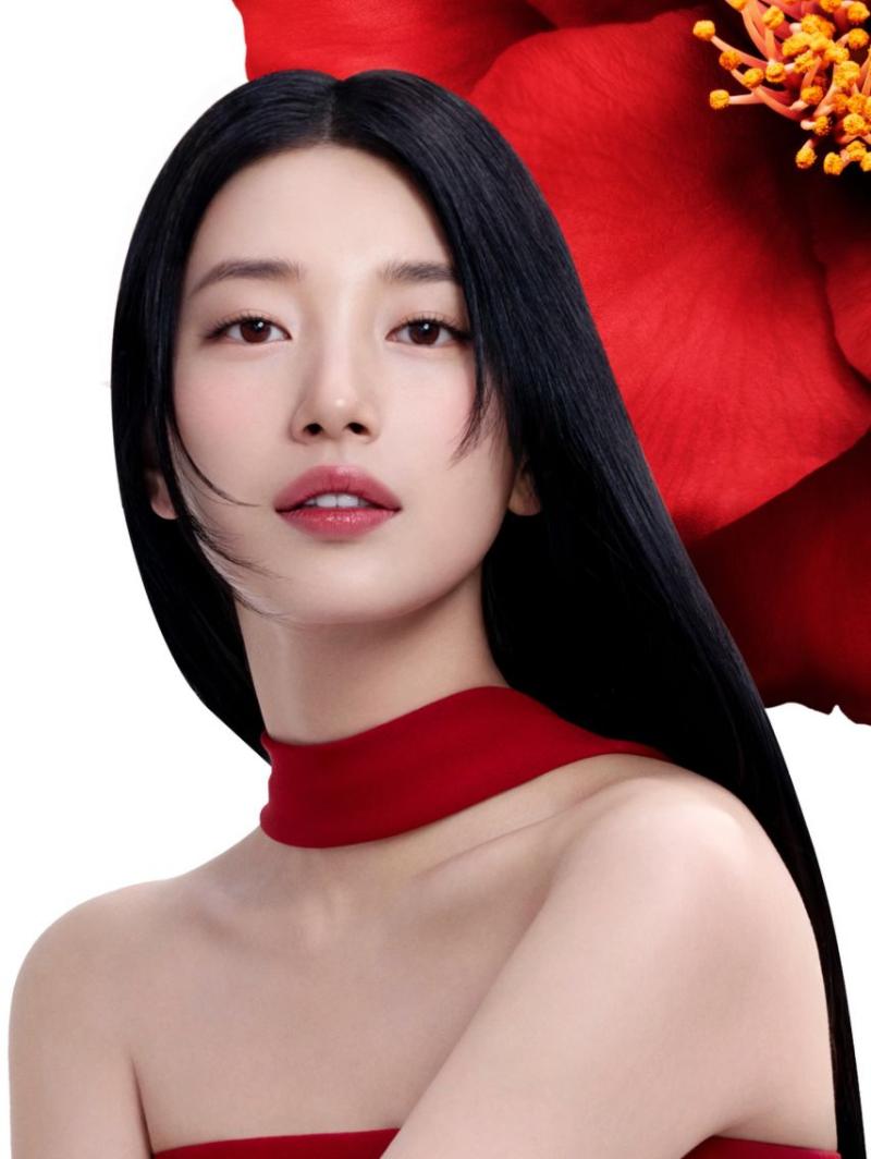 수지 GUESS/ Tsubaki