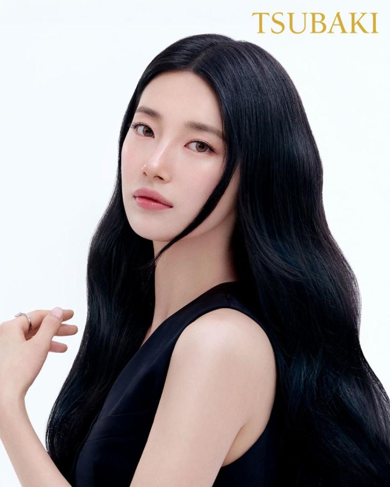 수지 GUESS/ Tsubaki