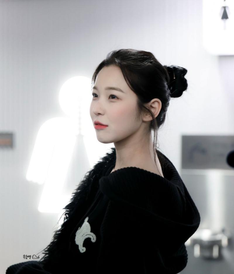 프로미스나인 백지헌