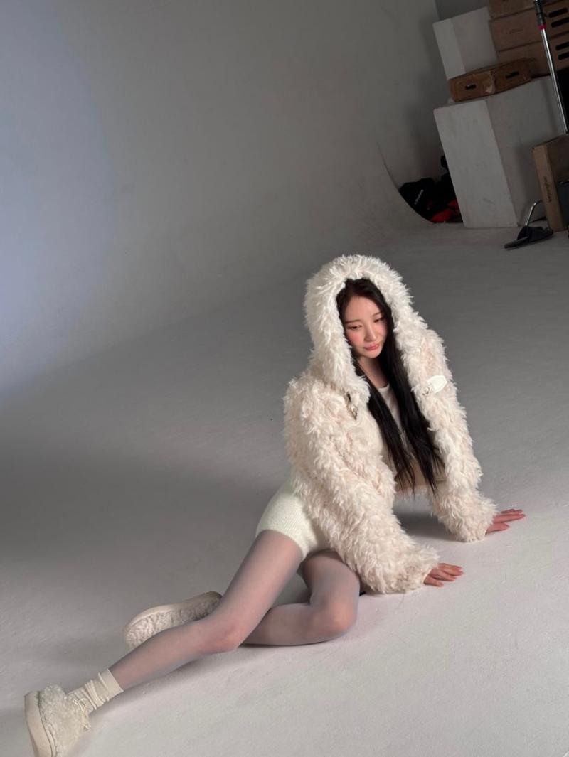 이채연