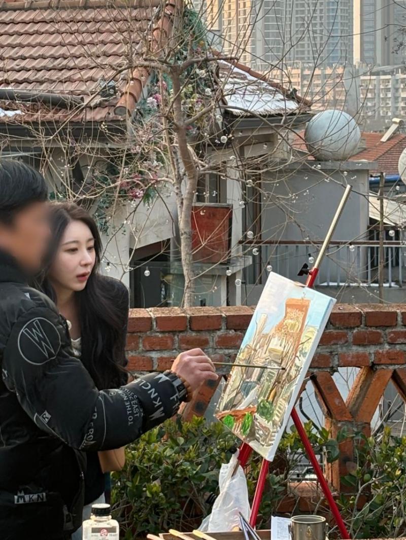 이채연