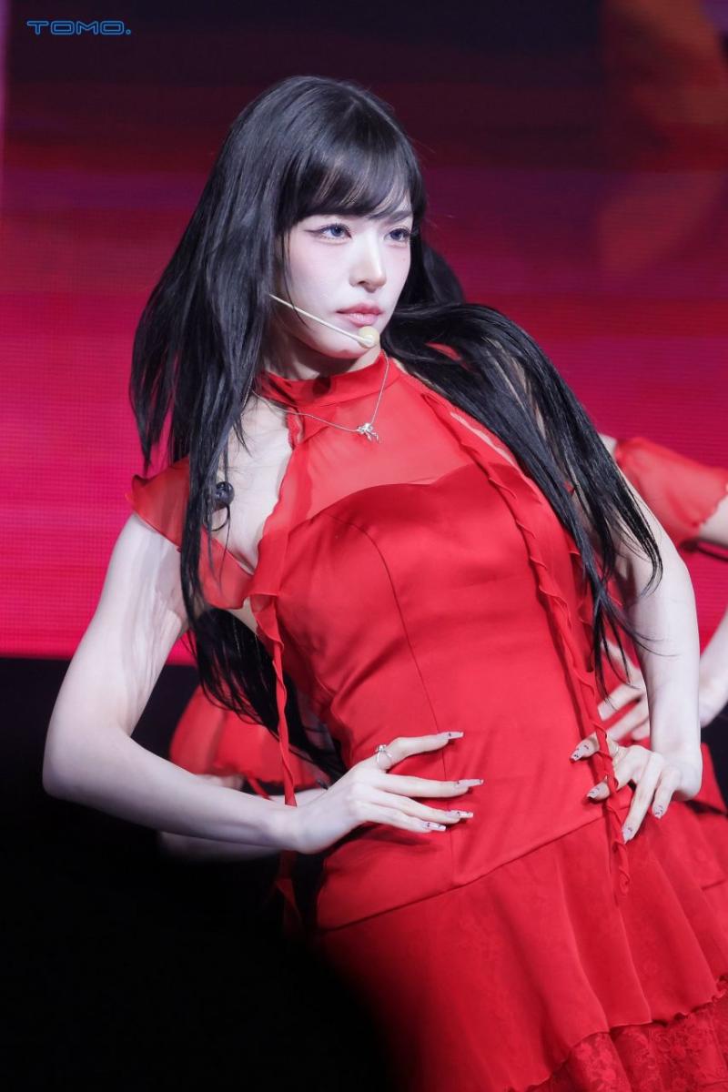 프로미스나인 이채영