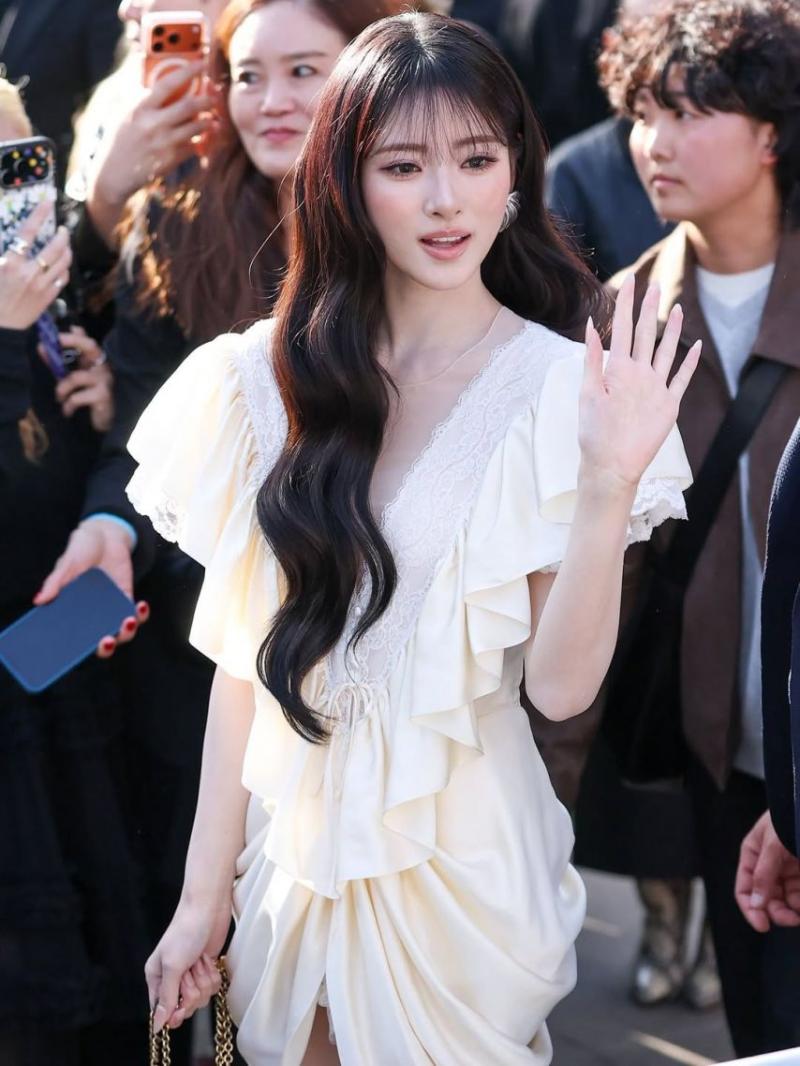MEOVV (미야오) 안나