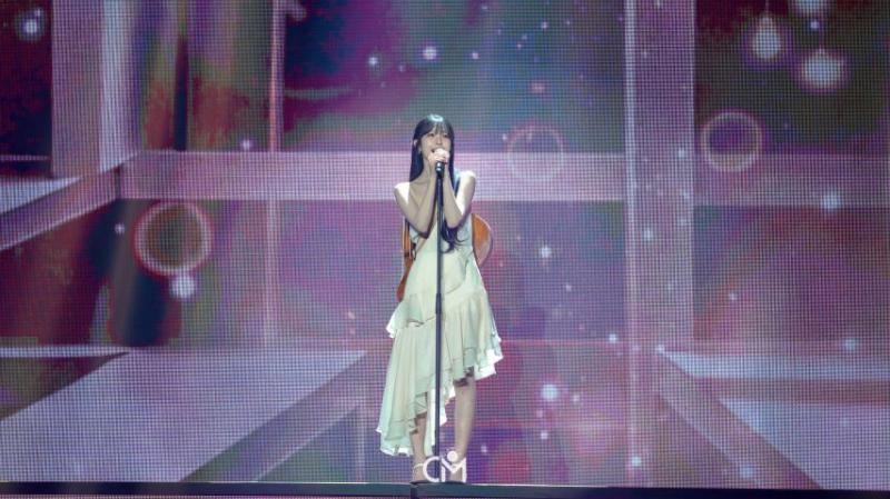 프로미스나인 백지헌