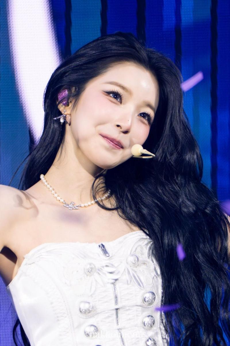 프로미스나인 백지헌
