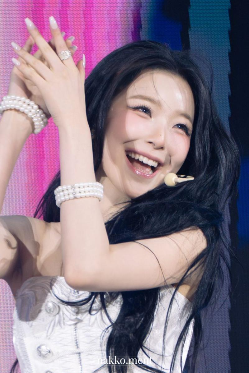 프로미스나인 백지헌