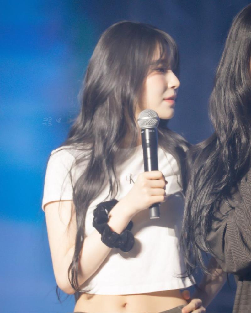 프로미스나인 백지헌