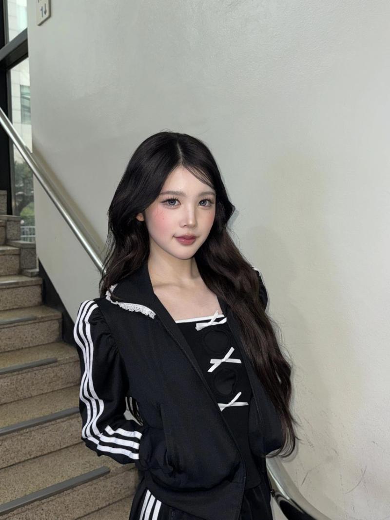 하츠투하츠 에이나