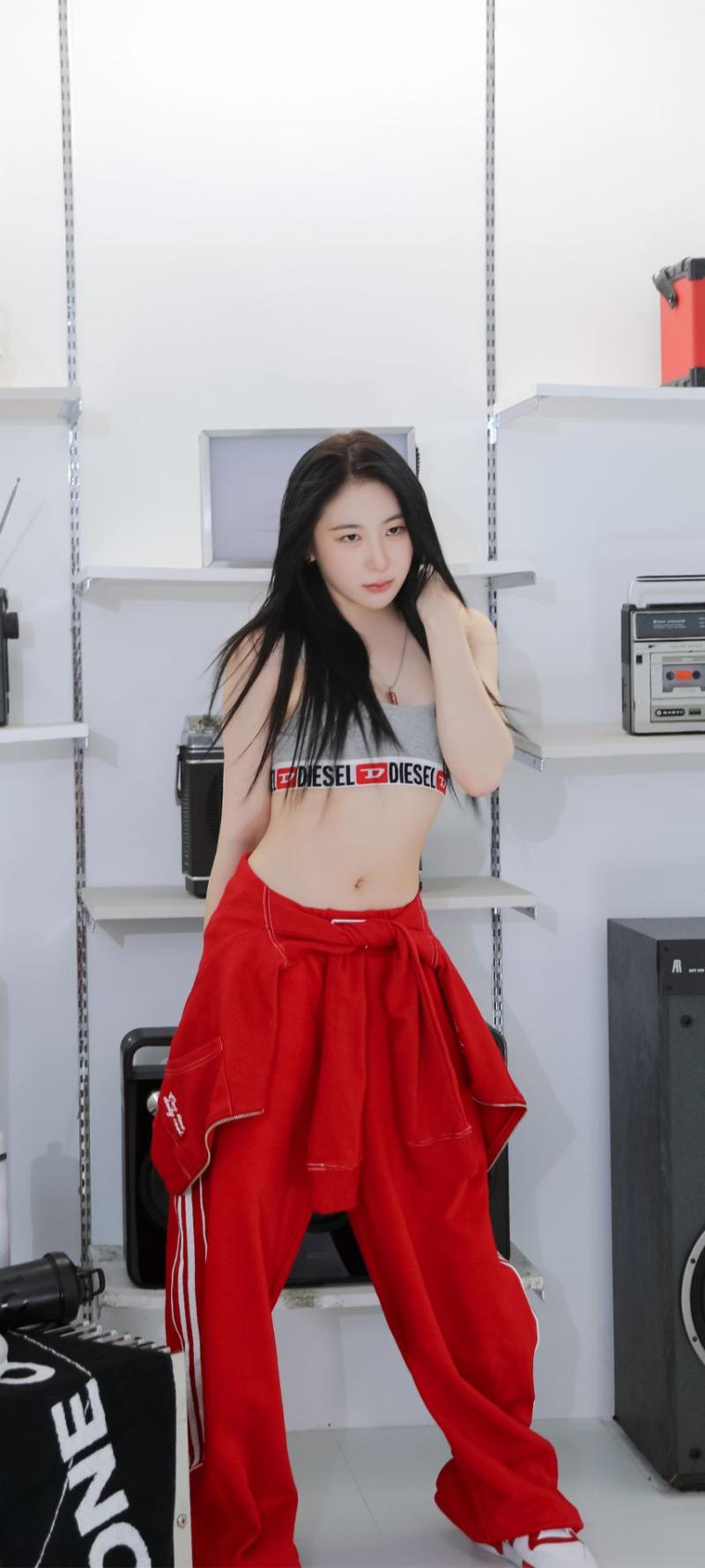 이채연