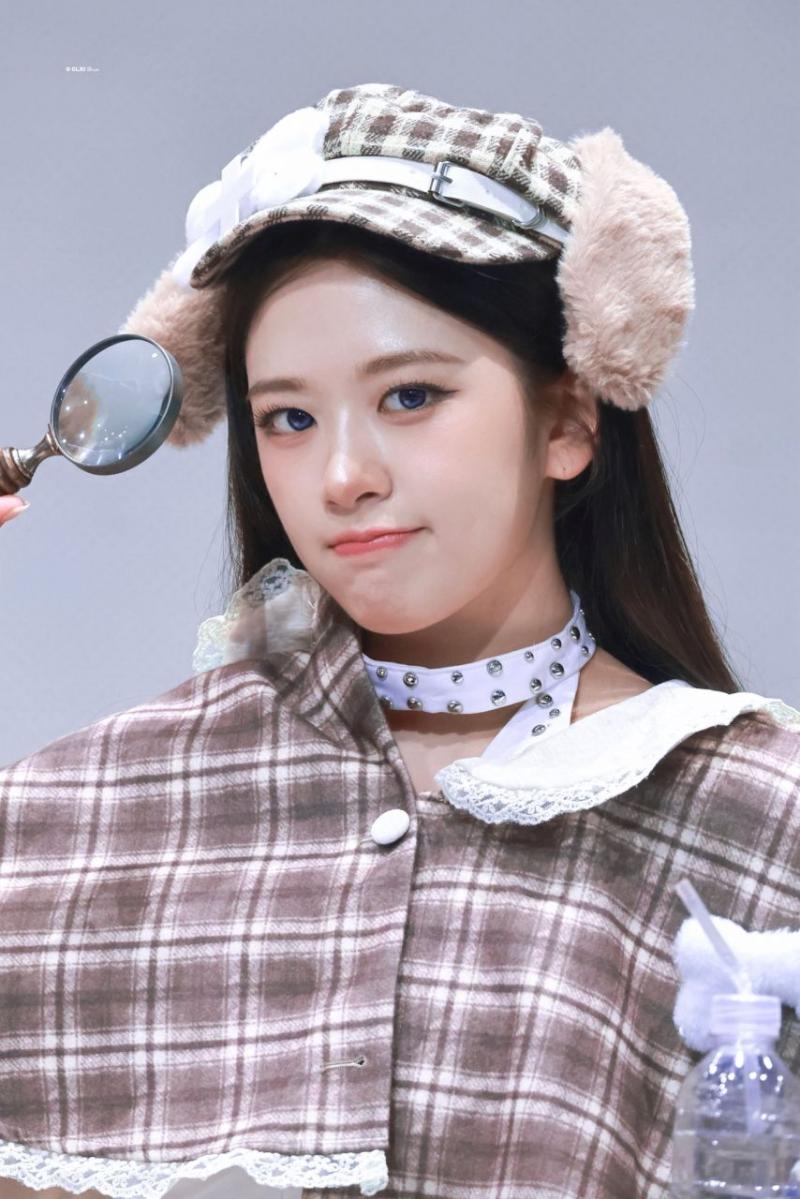 아이브 안유진
