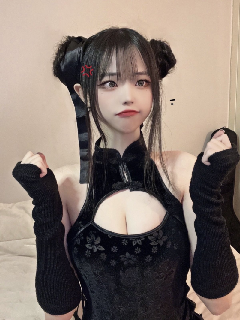 QWER 히나